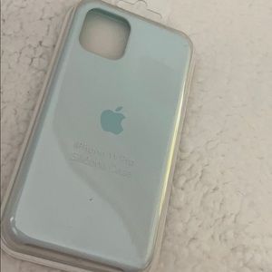 COPY - iPhone 11 Pro phone case NWT